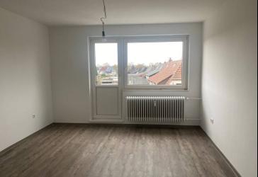Helle 4-Zimmer-Wohnung mit Balkon