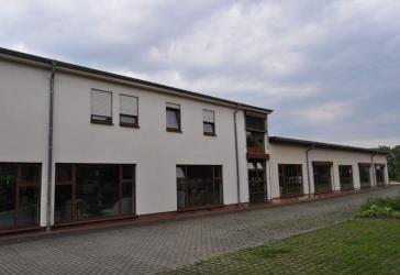Gewerbeeinheit, Produktionshalle mit 2 Wohnungen