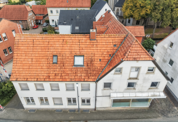 Wohn- und Geschäftshaus mit fünf Wohneinheiten in zentraler Lage von Herzfeld