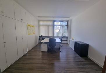 Günstiges Büro in 'THE VIEW' - Blick zum Innenhof