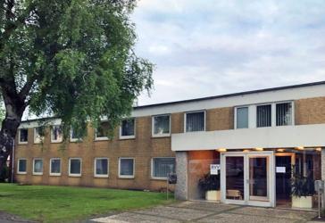 Helle und preiswerte Büro - und Hallenflächen