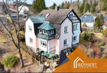 Wohnen mit Raum und Charakter - großzügiges Einfamilienhaus mit idyllischem Grundstück