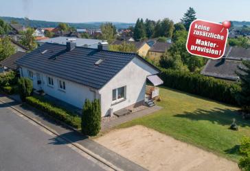 Bungalow mit Schlossblick - provisionsfrei