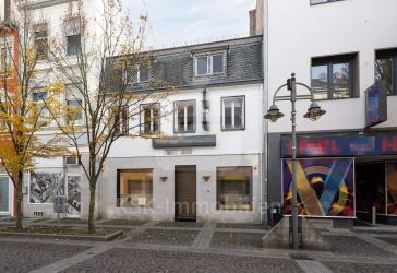 Brühl Zentrum: Ein Wohnhaus und ein Geschäftshaus gut vermietet, direkt in der Fußgängerzone!