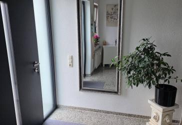 Großzügige 4 Zimmer Wohnung mit 144qm *Provisionsfrei *