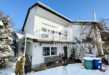 Umfangreich saniertes EFH inkl. PV-Anlage, Terrasse, Wintergarten und Garage