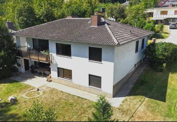 Gepflegtes Ein- bis Zweifamilienhaus in bester Lage von Hofgeismar