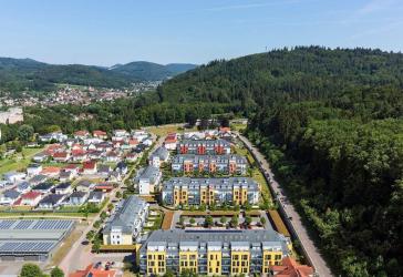 Helle Dachgeschosswohnung mit Balkon und Carport in Lahr (97/A14)