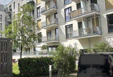 PROVISIONSFREIES HAUPTSTADT-INVESTMENT: MODERNES 30 QM CITY-APARTMENT IM BOOMENDEN BERLIN-ADLERSHOF