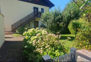 Exklusive Gartenwohnung mit Wintergarten, Sauna und zwei Terrassen in Bestlage von Starnberg