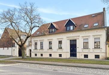 Historischer Vierseitenhof unter Denkmalschutz in Barby Groß Rosenburg