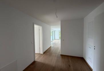 Exclusive 3-Zimmer-Wohnung mit Balkon in Weiherhof