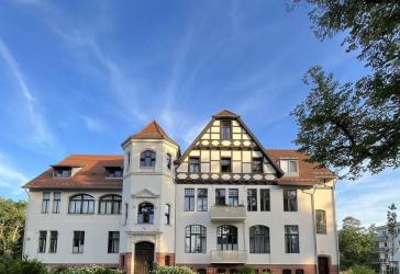 Denkmalgeschützte 4 Zimmer Wohnung in der Villa Sachs, nahe Lehnitzsee