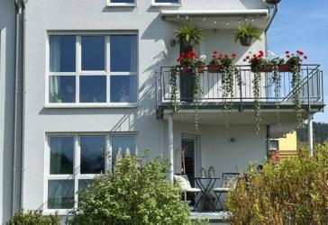 5-Zimmer-Maisonette Wohnung (Energieklasse A) mit Südbalkon in Igel.