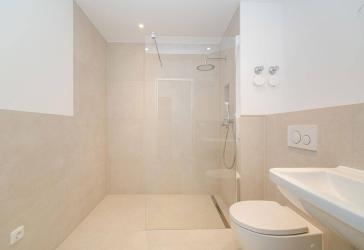 Helle und modernisierte 3-Zimmer Wohnung - 2 Balkone, komplett modernisiert in München-Neubiberg