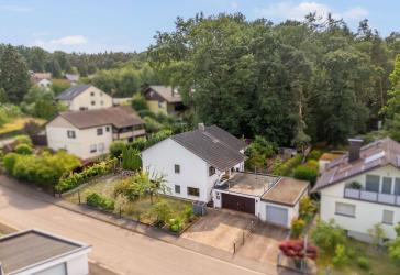 Großzügig wohnen, naturnah leben – Einfamilienhaus mit Sauna und Doppelgarage