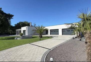 Exklusives, neuwertiges Bungalow-Anwesen in Trassenheide auf Usedom