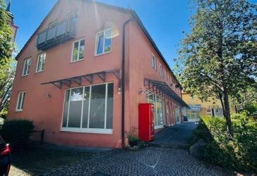 Starnberg-Söcking: besonderer Eckladen/Büro/ Atelierfläche