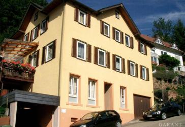 Vielseitiges XXL Zweifamilienhaus mit Schloss- und Enztalblick