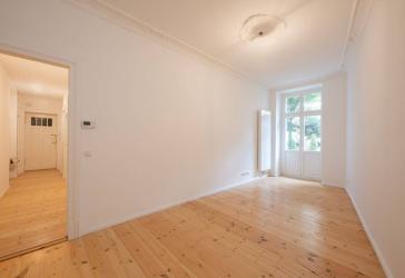 Charmante 2-Zimmer Altbauwohnung mit Terrasse und Privatgarten