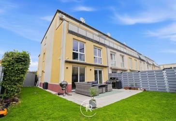 Familientraum in Heroldsberg: neuwertiges Reiheneckhaus