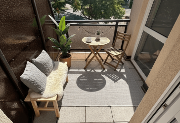 Helle 2-Zimmer-Wohnung mit Balkon in Sülzetal