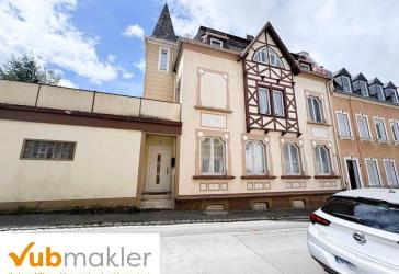 Zweifamilienhaus in Rehau mit großzügiger Wohnfläche und vielseitiger Nutzung