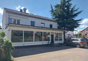 Top saniertes Haus mit hervorragender Rendite und drei Mieteinheiten