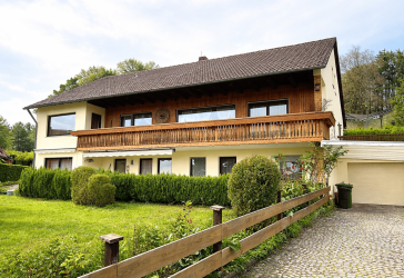 Großes Haus, Ideal für Familien mit Platzbedarf, mit 235 m² Wohnfläche und 977 Grundstück, mit Garage