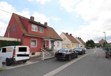 Modernstes & autarkes Doppelhaus mit XXL Garten und kleinsten Unterhaltungskosten !