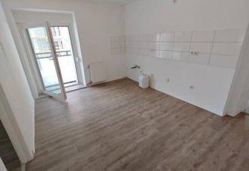 Attraktiv! renovierte 3,5-Zimmer-Wohnung mit Balkon in Stadtlage