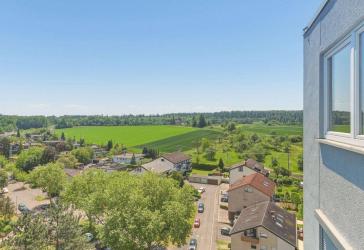 Großzügige Wohnung mit Balkon und wunderschöne Aussicht