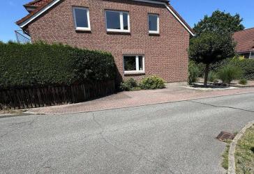 2 Eigentumswohnungen im Doppelhaus-Charakter 130m² eine frei, eine vermietet