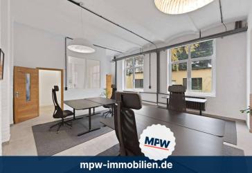 Zwei auf einen Streich: Remise mit zwei Etagen, ideal für Office, Studio oder Praxis