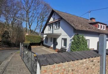 Privat & ruhig Eigentumswohnung im Zweifamilienhaus (EG+DG) | 103 m² Garten + Terrasse | 103 m²