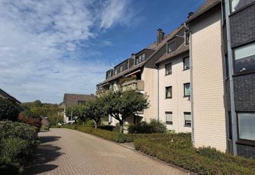 5,5-Zimmer-Maisonette mit großer Empore, Dachterrasse und Weitblick über Wülfrath - provisionsfrei