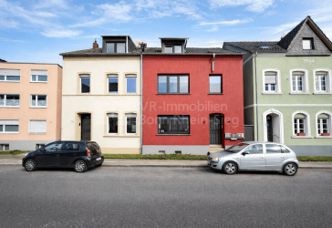 Solide Kapitalanlage oder Familienheim - Mehrgenerationenhaus in bester Lage!