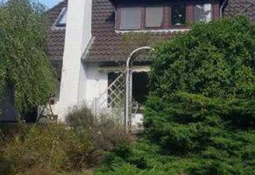 Großes Einfamilienhaus mit Einliegerwohnung