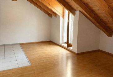 Gepflegte 1 Zimmerwohnung mit Tiefgaragenstellplatz und Kellerabteil