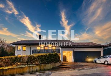 Großzügige 5-Zimmer-Wohnung mit Balkon & Garten mit Pool in ruhiger Lage in Bogen