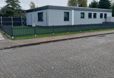 Wohnen auf einer Fläche in exklusiven großem Bungalow