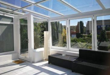 Provisionsfreier Verkauf! Sie können gleich einziehen...Reihenmittelhaus mit Wintergarten, Balkon, Garage