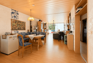 Großzügige 4-Zimmer-Wohnung mit Aufzug, 2 Bädern & 2 Stellplätzen in Wiesbaden-Auringen