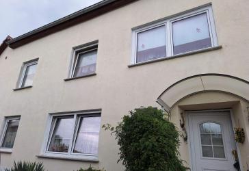 Reserviert! Vollunterkellerte Doppelhaushälfte mit großzügigem Grundstück!