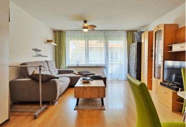 Wohlfühlen auf 1 Zimmer: Mit Balkon, EBK & eigenem Tiefgaragenplatz