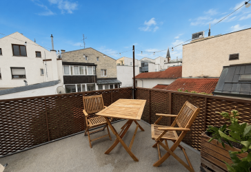 +++ Licht, Raum und Charakter – Stilvolle 3-Zimmer-Dachgeschosswohnung mit sonniger Terrasse +++