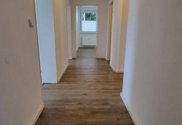 Tolle große Wohnung im EG mit Garage
