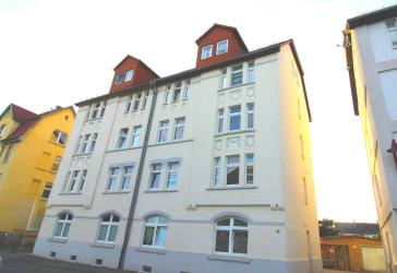 Besichtigungstermine bitte telefonisch abstimmen - Geräumige 3 Raumwohnung in der Arndtstraße von Gotha sucht neuen Mieter!