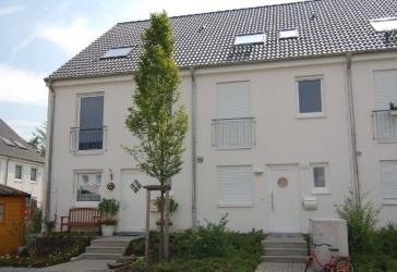 Familienfreundliches Reihenmittelhaus in ruhiger Lage von Düsseldorf-Einbrungen