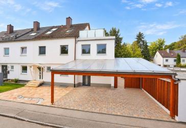 Großzügiges Reiheneckhaus mit ca. 205 m² Wohnfläche & großem Garten - provisionsfrei
